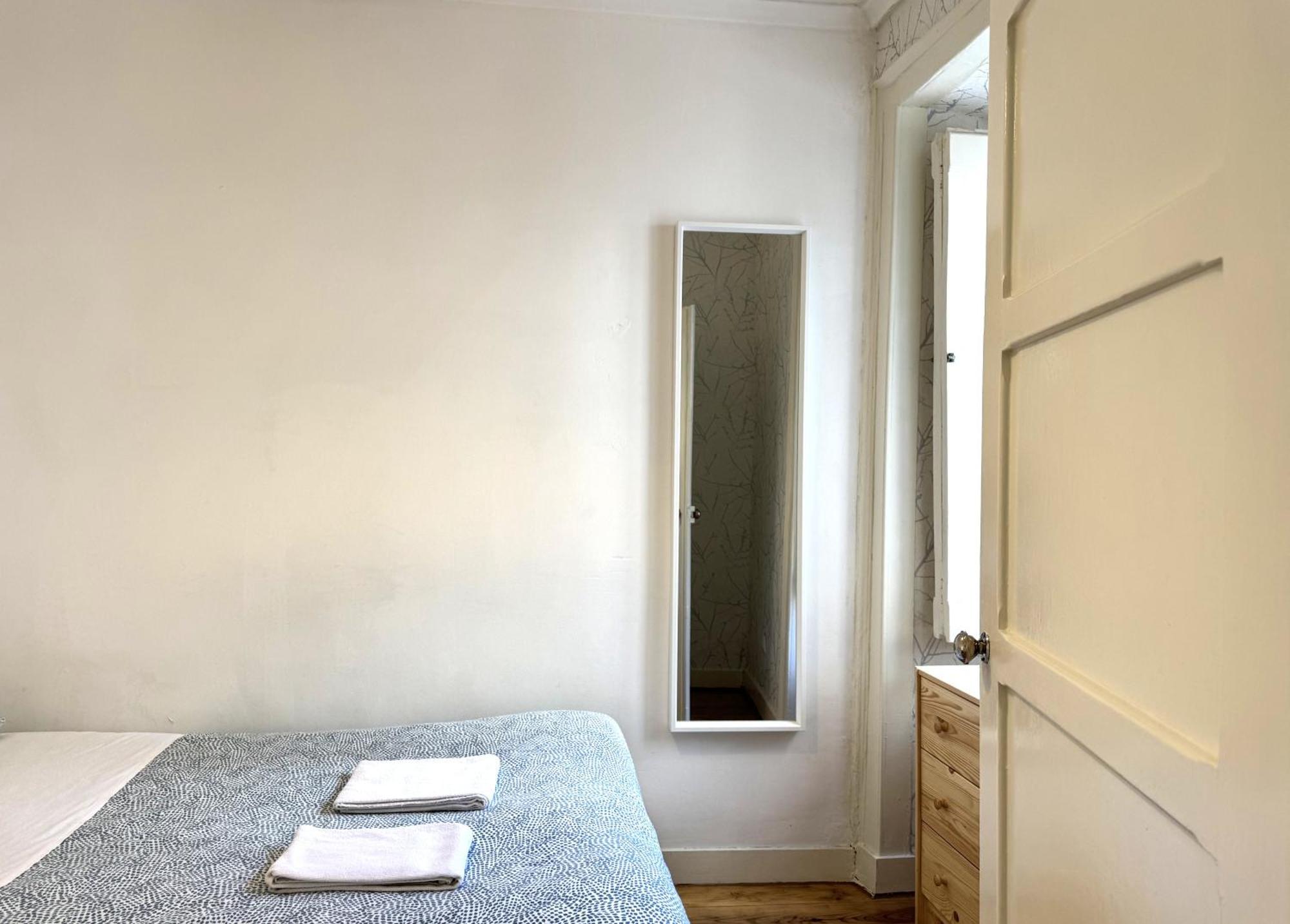 Appartamento Casa De Baixo Lisbona Esterno foto